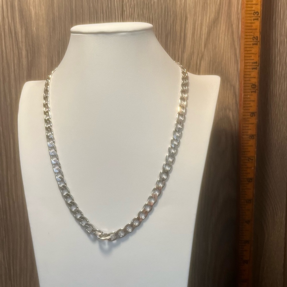 Silver Chain - Picture 3 of 5
